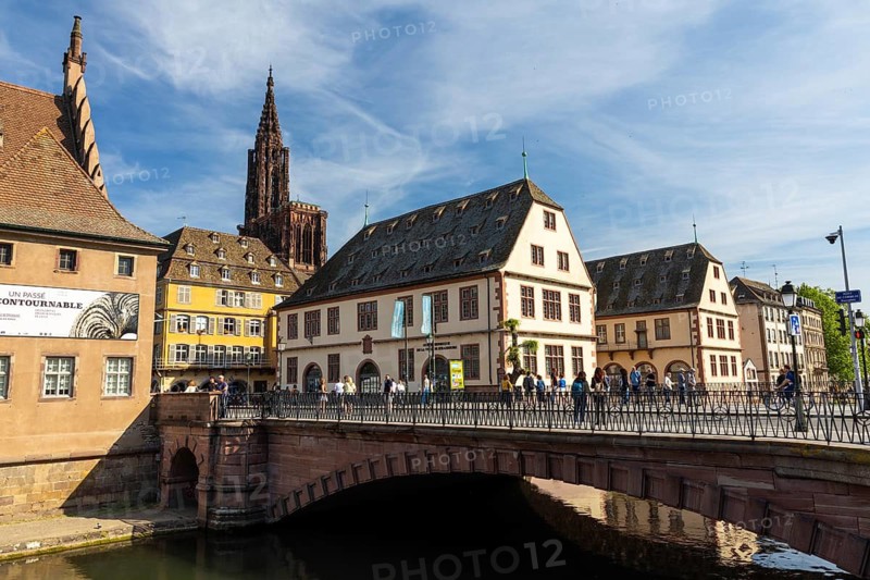 Historical Museum, Münster, bridge over the Ill, historic waterfront building, Strasbourg, Alsace, France