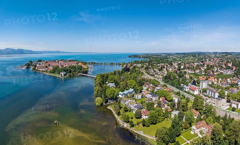 Aerial view, panorama of the city of Lindau and Lindau Island in Lake Constance, the Swiss Alps on the horizon, Swabia, Bavaria, Germany
