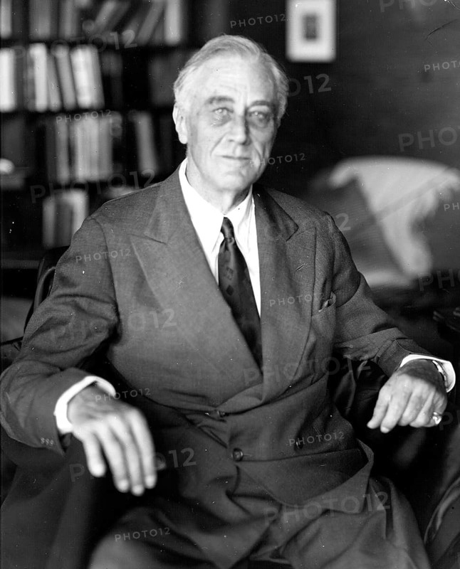 Portrait of Franklin D. Roosevelt from 11 April 1945, one day in front of his death, USA Franklin D. Roosevelt (30. 01. 1882, New York - 12. 04. 1945, Warm Springs, USA) was a member of the Democratic Party of the USA and the 32nd President of the USA. His presidency lasted from 1933 to 1945 and he is one of the most important presidents. He was confronted with many crises during his term of office. Domestically, the Great Depression threatened the standard of living of large sections of the American population. He successfully combated the crisis with the 'New Deal'. He also introduced social security and a minimum wage in the USA. In terms of foreign policy, his time in office was dominated by the Second World War. On 7 December 1941, the Japanese air force attacked the US Pearl Harbor in Hawaii and Italy and Germany declared war on the USA. With his involvement in Europe and Asia, he led the USA out of the previous American policy of isolationism. Unfortunately, he experienced the s...