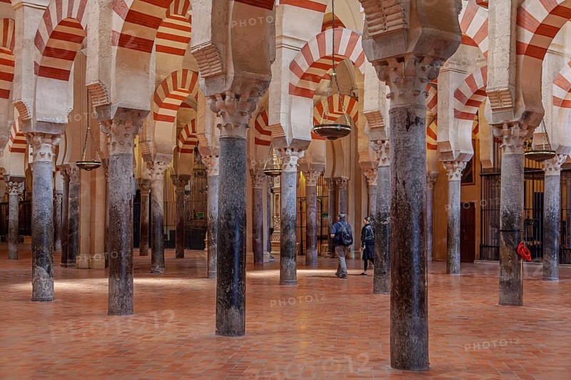 Mezquita Catedral de Córdoba, Córdoba Cathedral Mosque, Bethalle with Columns and Horseshoe Arches, Cordoba, Andalusia, Spain