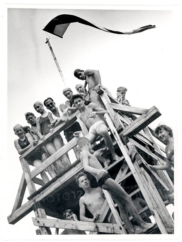 Bath tower, diving tower, bathing, swimwear, woman, men, leisure, fun, summer, group of people in bathing suits on a wooden tower on the beach, around 1930
