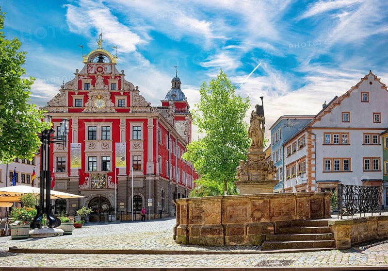 Gothaer Altes Rathaus and Schellenbrunnen, historic, heritage-protected building, Renaissance, main market, old town, Gotha, Thuringia, Germany