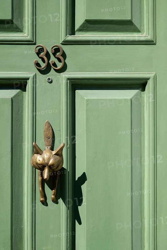 Light green, coffered door with fox shaped brass door knocker and house number 33, Chelsea, London, Great Britain, England, Great Britain