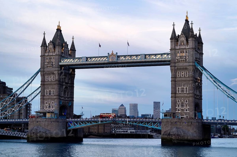 Thames, Tower Bridge, Canary Wharf behind, London, England, Great Britain, Great Britain