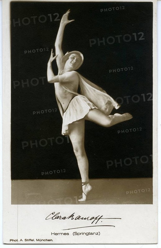 Claire Bauroff, dancer, expressive dance, twenties, Hermes, jump dance, black and white photo of a dancing pose with raised leg and outstretched arm, full of grace and elegance, photographer, A. Stiffel, around 1922