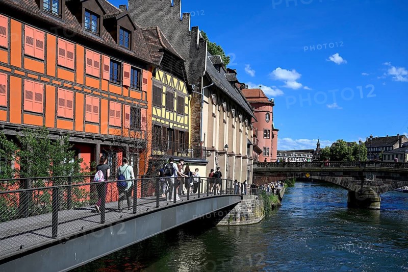House facades on the Ill, Old Town or Grand Ile, Strasbourg, Bas-Rhin department, Alsace, France