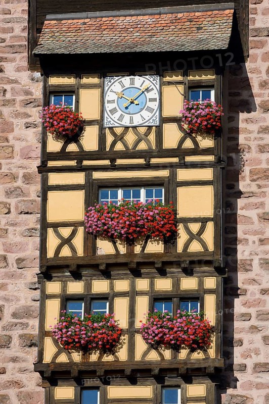 Façade of the Dolder gate tower, Rue du General de Gaulle, Riquewihr, Haut-Rhin, Alsace, Grand Est, France