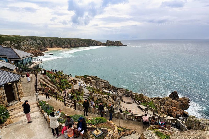 Tourists at the Minack Theatre, The Minack, rocky cliff overlooking the stage and sea, coastline, Porthcurno, Penzance, Cornwall, England, Great Britain