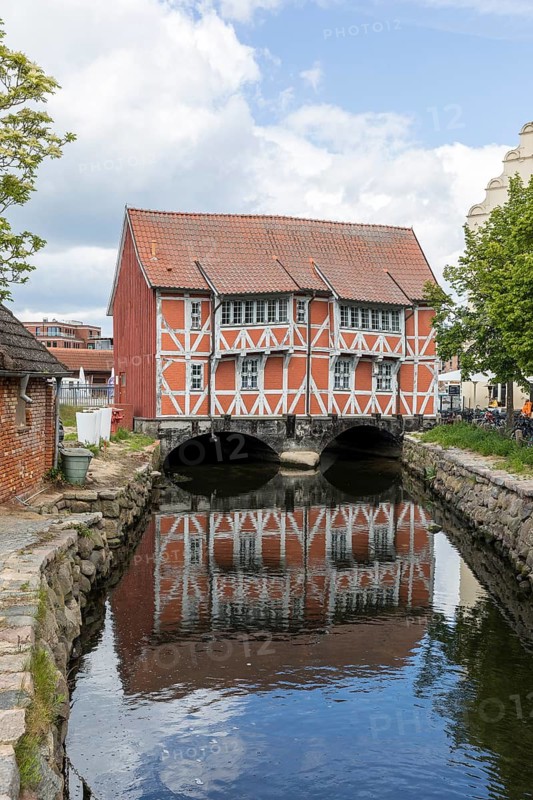 Vaulted house above the Runde Grube, 17th century half-timbered house at the Old Port, Hanseatic City of Wismar, Mecklenburg-Western Pomerania, Germany
