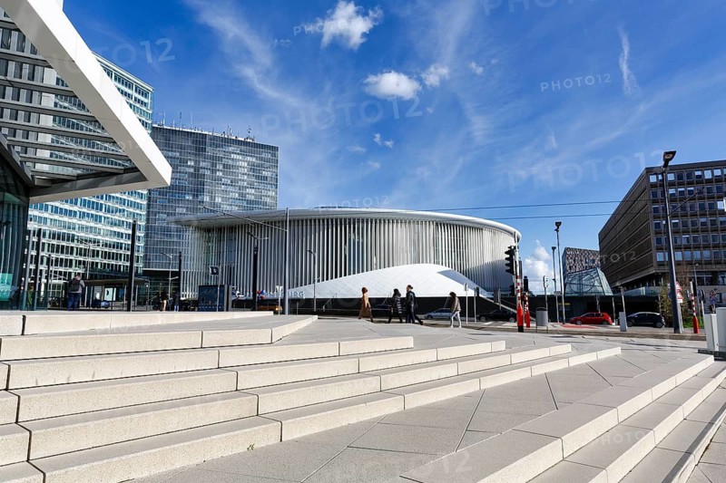 Staircase at the office tower, Allen & Overy Luxembourg law firm, modern architecture, view of the Philharmonic, Avenue John F. Kennedy, passers-by, Kirchberg Plateau European Quarter, Luxembourg