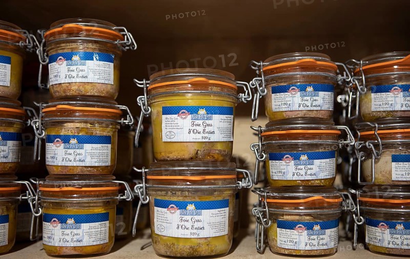 Foie gras in mason jars, medieval market square, Place de la Liberté, Sarlat-la-Canéda, Dordogne department, Nouvelle-Aquitaine region, Sarlat-la-Canéda arrondissement, Périgord Noir, France