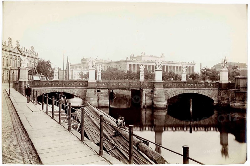 Schlossbrücke, Berlin, Karl Friedrich Schinkel, historic bridge with statues over a river in urban surroundings, Spree, Altes Museum, Zeughaus, 1880, Photographic Society