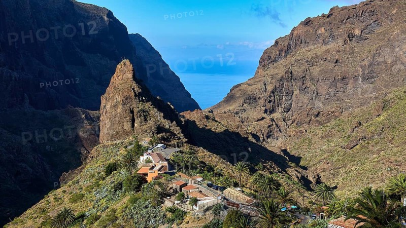 A small town nestled between steep mountain slopes with views of the deep gorges, Masca, Barranco de Masca, Gorge, Teno Mountains, Northwest Tenerife, Tenerife, Canary Islands, Spain