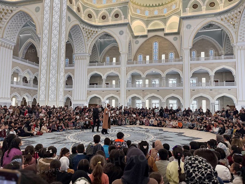 Dozens of Muslim children participate in indoor entertainment event inside a grand mosque during the Eid al-Fitr celebrations celebrated by Muslims in the Middle East and around the world in Gaziantep, Turkey on March 28, 2026, Gaziantep, Turkey