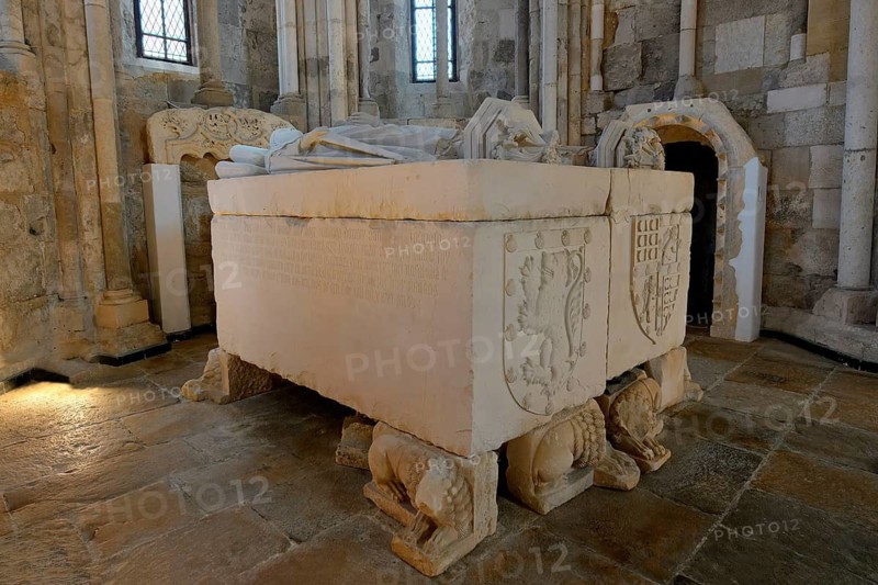 Sao Joao de Alporao Church, Tomb of Doctor Martym do Sem, Santarem, Ribatejo, Portugal