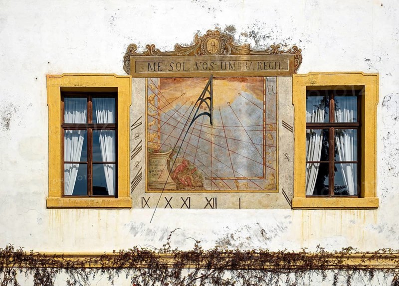 Sundial, courtyard, Decín Castle, Tetschner Castle on the Elbe, Decin, Dechen, Bohemia, Czech Republic, Czech Republic