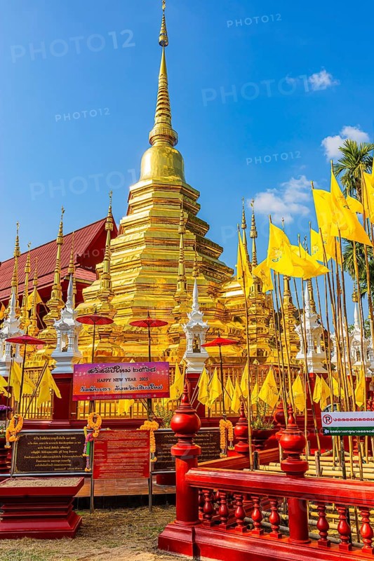 Gilded temple tower, chedi, stupa, a Buddhist temple complex, Old City Center, Chiang Mai, Thailand