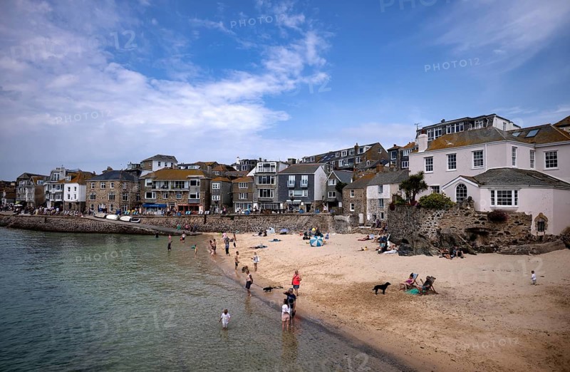 People bathing, relaxing, beach, city beach, St Ives, Cornwall, England, Great Britain, Great Britain