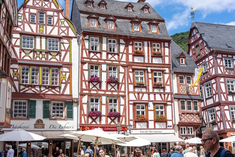 The wine town of Bernkastel-Kues on the Middle Moselle, medieval market square with gabled half-timbered houses, historic, Germany