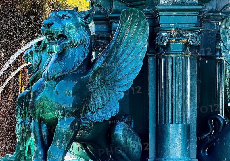 Fonte dos Leões by artist Emmanuel Fremiet, lion fountain in backlight, historic landmark, detail, old town, Porto, Portugal