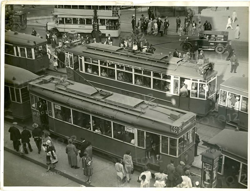 Berlin, Mitte, Spittelmarkt, traffic hub, twenties, busy street, view of a busy street intersection with several trams, double-decker bus, taxi, waiting people, Sasha Stone, around 1928