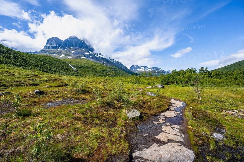Mountain landscape in the Innerdalen high valley, Trollheimen Mountain Area, Sunndal, Møre og Romsdal, Vestlandet, Norway
