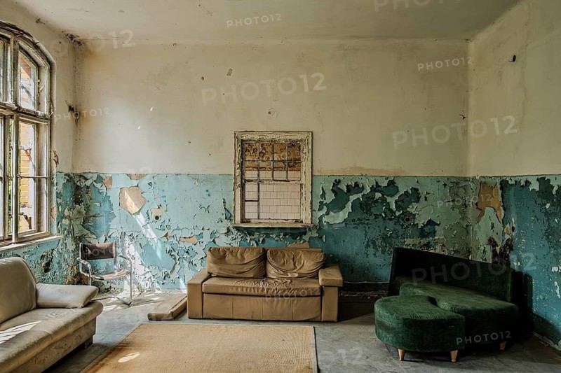 Morbid charm in the so-called therapy room, former lung hospital and lost place health resort Grabowsee, Oranienburg, Brandenburg, Germany