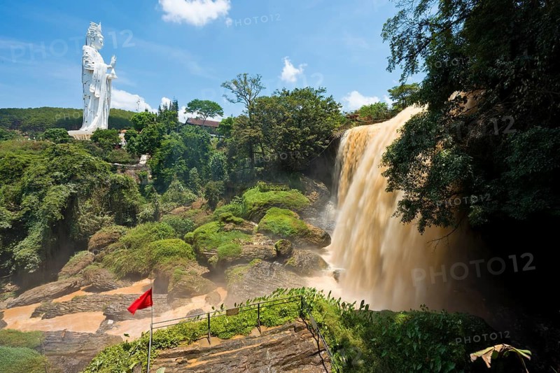 Elephant waterfall (Thác Voi) 30 metre high and 15 metre wide waterfall in Nam Ban, about 25 km southwest of Dalat with temple complex Linh ?n Pagoda and female Buddha statue, Guan Yin statue, Lam Ha District, Lâm Ð?ng Province, Vietnam