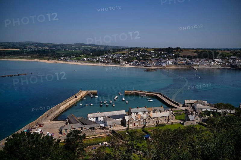 View of the harbour from St Michael's Mount, pier, flood, Marazion behind it, Cornwall, England, Great Britain, Great Britain