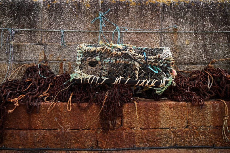 Trap, rust, rusted chains, pier, quay wall, harbor. St Ives, Cornwall, England, Great Britain, Great Britain
