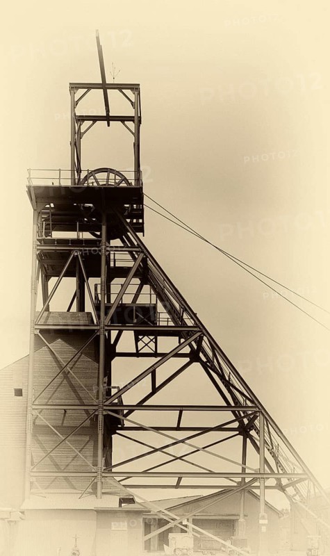 Conveyor, reel, company BTH British Thomson Houston, Winder House, Museum, Geevor Tin Mine, tin mine, mining, pendeen, Trewellard near St Just in Penwith, black and white, vintage, sepia, Cornwall, England, Great Britain, Great Britain