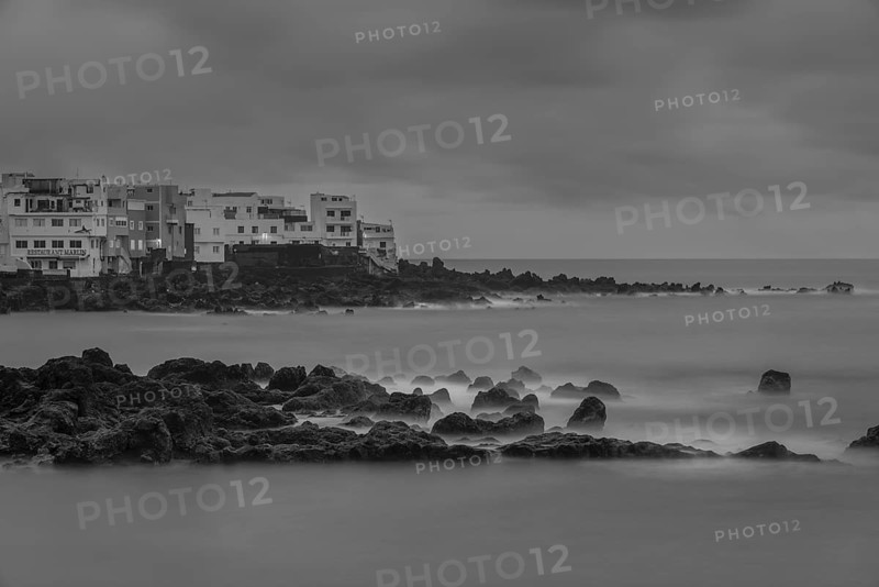 Playa Maria Jiménez in front of sunrise, Puerto de la Cruz, Tenerife, Canary Islands, Spain