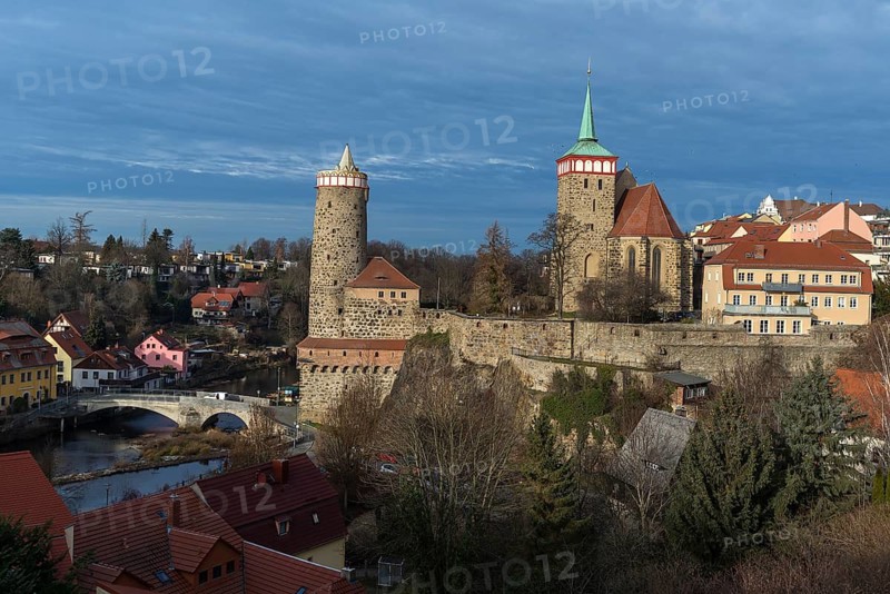View of the historic city wall with towers in the old town, below the Spree, Bautzen, Upper Lusatia, Saxony, Germany