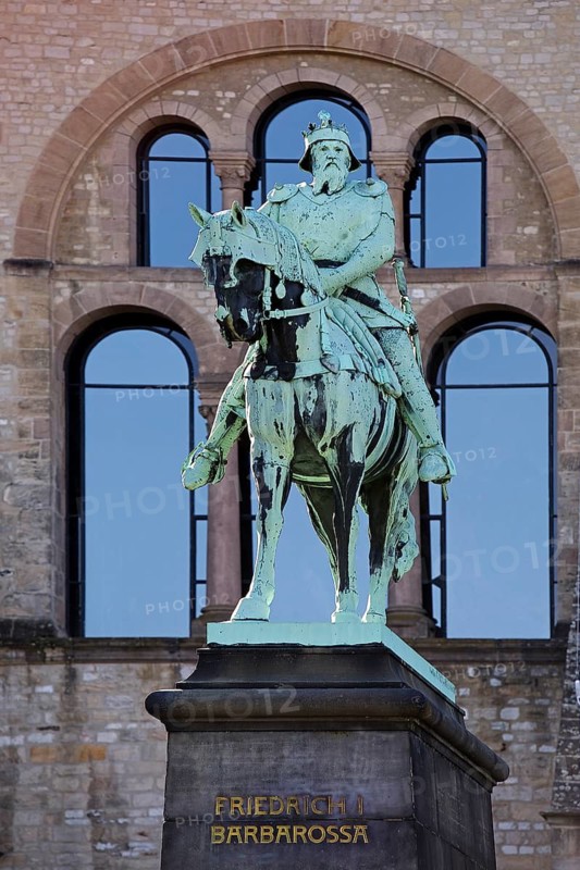 Equestrian statue of Frederick Barbarossa, Imperial Palace of Goslar, UNESCO World Heritage Site, Lower Saxony, Germany
