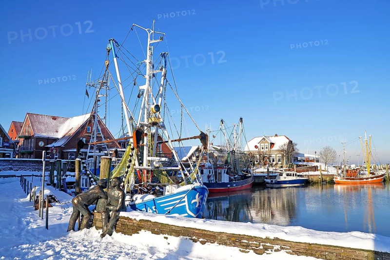 The port of Neuharlingersiel in winter, East Frisia, Lower Saxony, Federal Republic of Germany