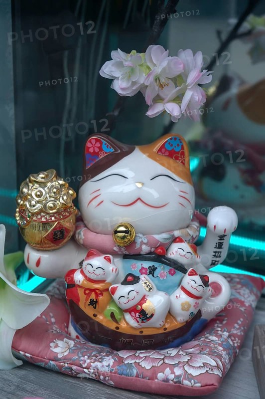 Waving cat, maneki neko figure made of porcelain, Japanese lucky bringer, Bavaria, Germany