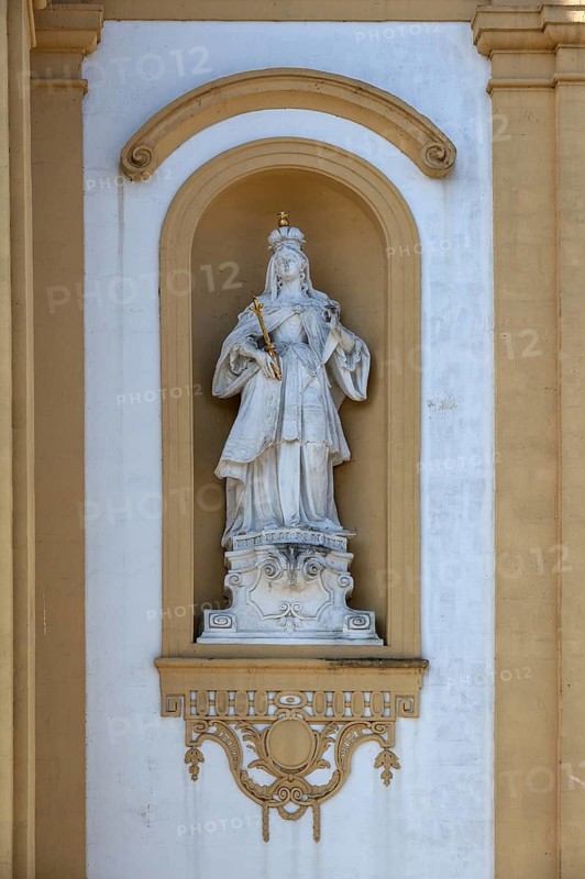 Sculpture of Empress Kunigunde of Luxembourg, 988 to 1033, woman of Emperor Henry II at the parish church of the Assumption of Mary, Hollfeld, Upper Franconia, Bavaria, Germany