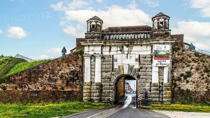 Porta Cividale, one of the three city gates, planned city with a star-shaped layout, Palmanova, Unesco World Heritage Site, Friuli, Italy, Palmanova, Friuli, Italy