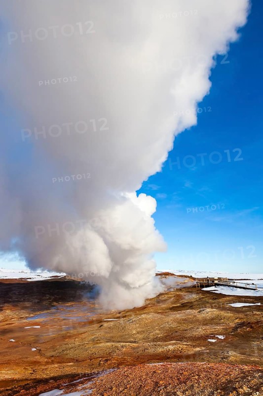 Gunnunver, geothermal springs, water vapor, hot springs, volcanism, Reykjanes Peninsula, Iceland