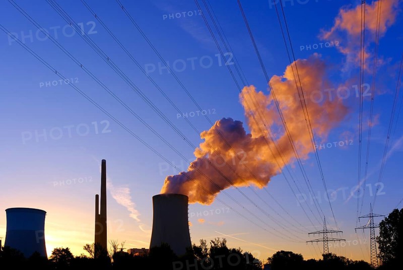 Uniper coal-fired power plant Staudiger in front of sunset in Großkrotzenburg am Main, Hesse