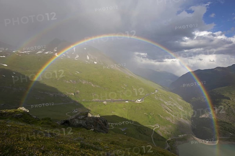 Double rainbow over the Mölltal, Moelltal valley, Hohe Tauern National Park, Carinthia, Kärnten, Austria