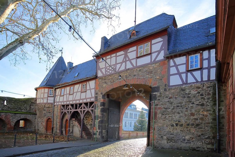 Castle gate built 14th century from inside, town fortification, archway, gatehouse, half-timbered house, historical, castle, Friedberg, Wetterau, Hesse, Germany