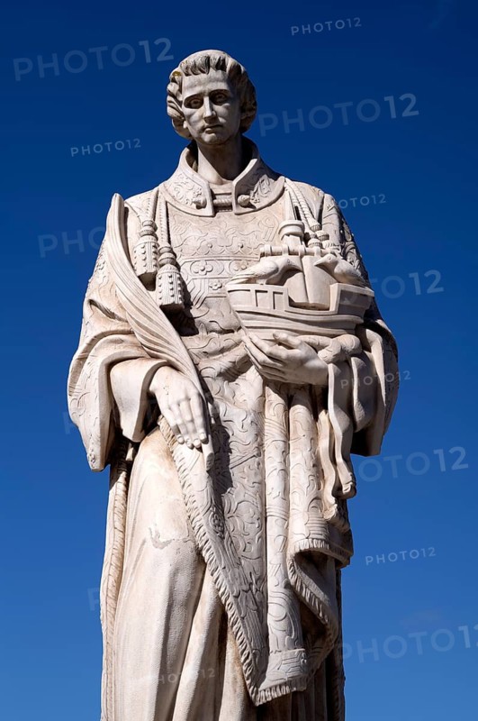 View from the Miradouro de Santa Luzia viewpoint, São Vicente statue, Alfama, Lisbon, Portugal