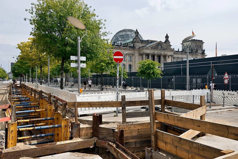 Construction sites around Friday, here renovation of the sewer system, Berlin, 17.07.2026, Berlin, Berlin, Germany
