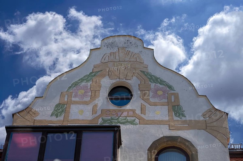 Art Nouveau gable from 1904 of a residential building, Martin Richter Str. Nuremberg, Middle Franconia, Bavaria, Germany