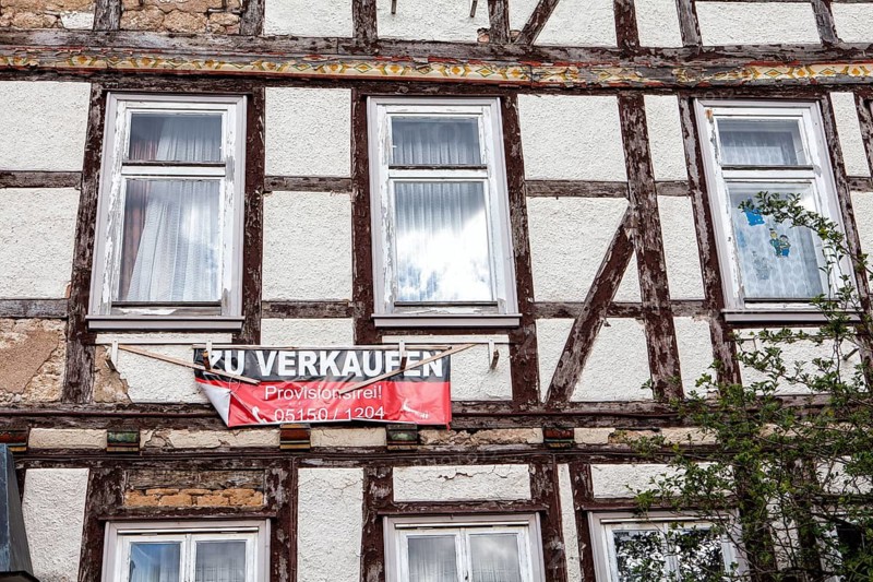 House for sale, bad condition, Bodenwerder, Weserbergland, Lower Saxony, Germany