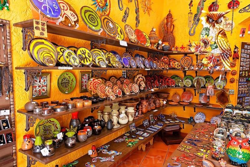 Arts and crafts and souvenir shop in the historic centre of Agüimes, Gran Canaria, Canary Islands, Spain