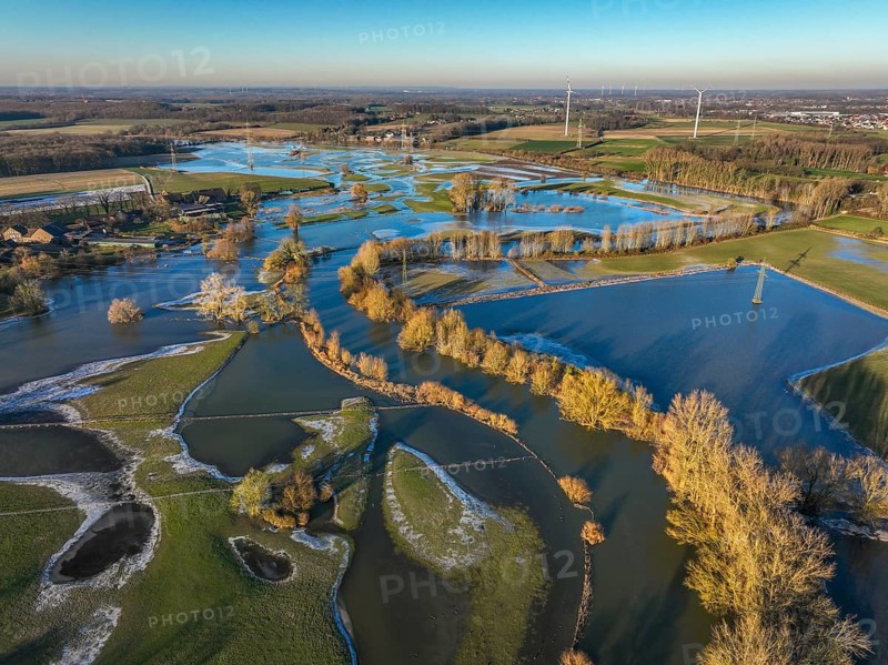 Selm, North Rhine-Westphalia, Germany, flood on the Lippe, river in the Ruhr area, the fields, the agricultural land of the farmers next to the watercourse are flooded, serve as retention areas, flood areas for flood protection
