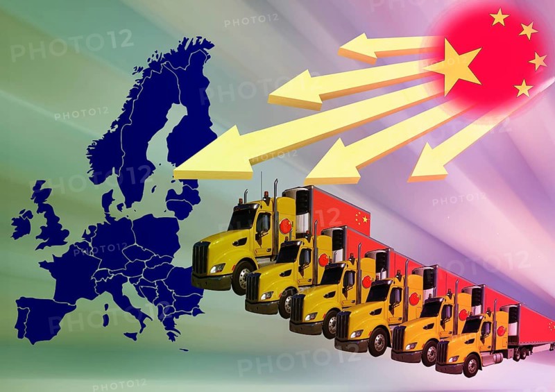 Symbolic image, China, unfair competition, state-subsidized companies, excess capacity, trade war, Temu, Shein, customs offence, economic war, flows of goods, delivery fleets, Silk Road project, automotive industry, electric vehicles, mechanical engineering, solar industry, electronics, world trade, flood markets, Germany, EU European Union