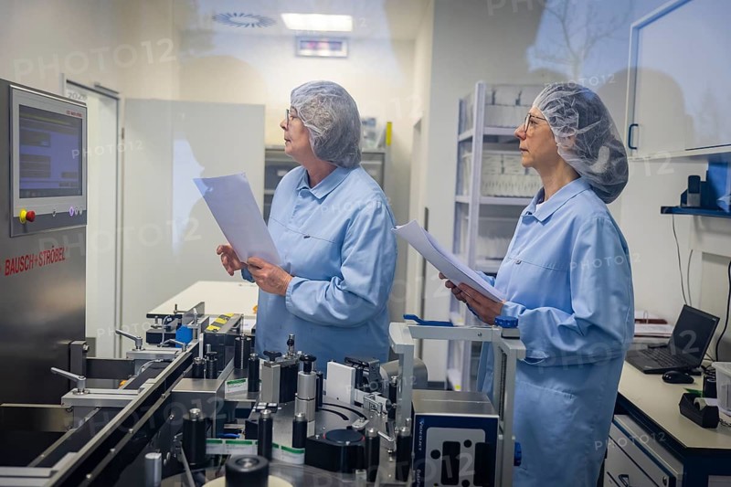 Radiopharmacy: Minister of Economic Affairs Dirk Panter visits innovation drivers in Dresden. ROTOP Pharmaka GmbH is an established provider of radiopharmaceuticals for mainstream nuclear medicine and makes a sustainable contribution to healthcare worldwide, Dresden, Saxony, Germany